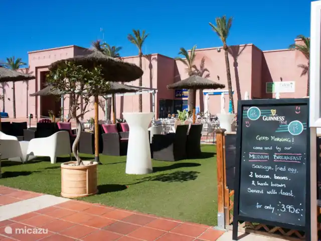 Ponceuse Krijnen | Espagne, Costa Cálida, Alhama de Murcia - appartement Bars au Centre Al Kazar