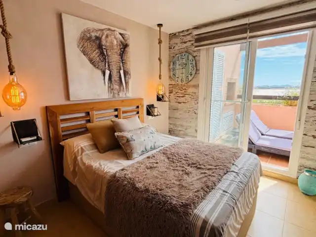 Ponceuse Krijnen | Espagne, Costa Cálida, Alhama de Murcia - appartement Chambre élégamment décorée avec climatisation
