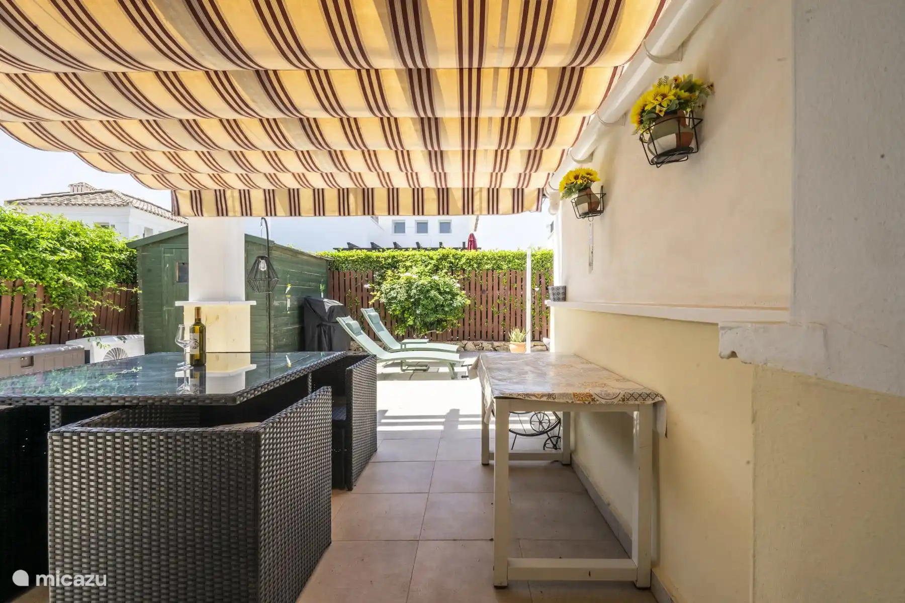 Covered terrace ground floor