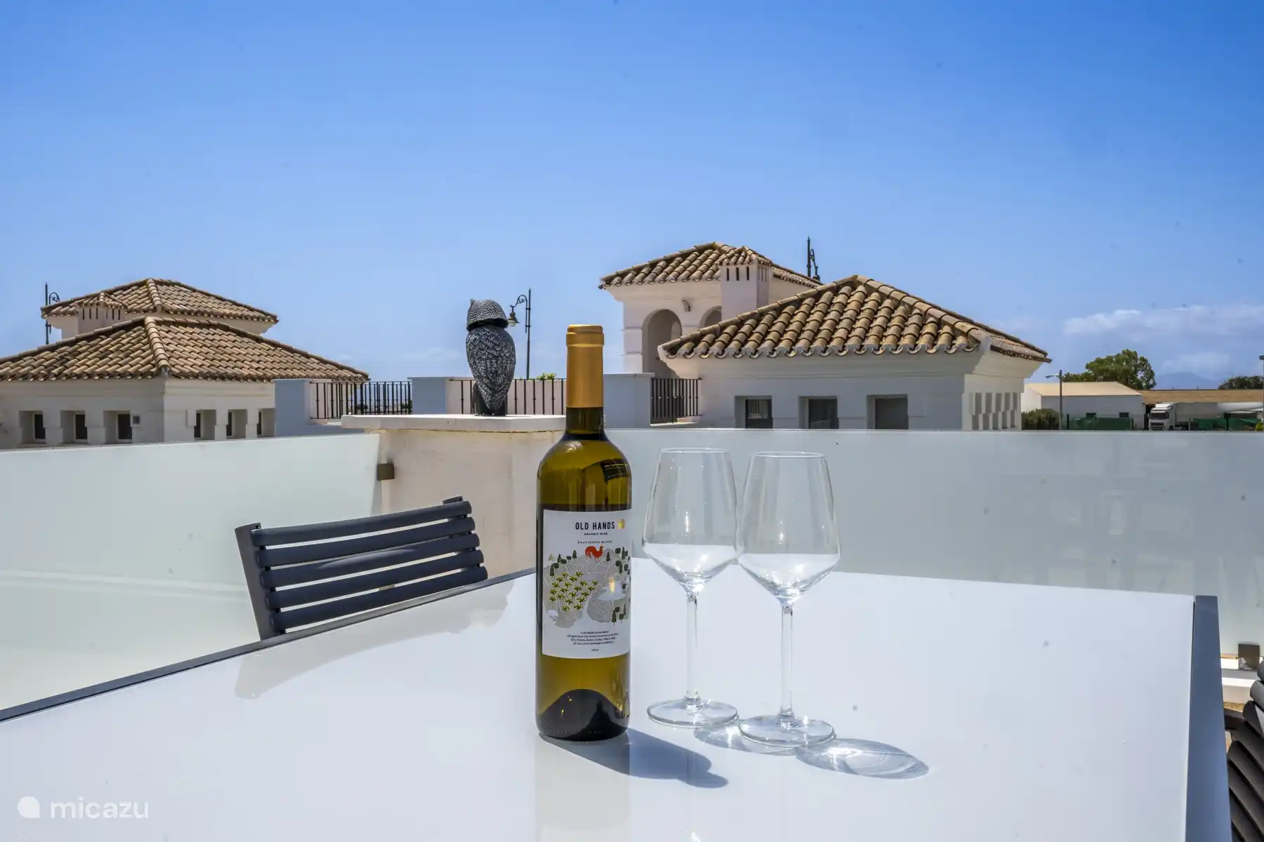 Blissfully stay with a Spanish wine that you receive in the welcome gift