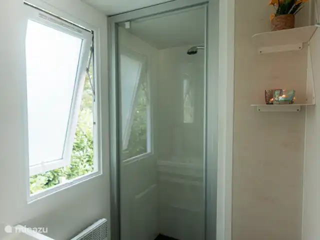Chalet Felice huren in Nederland, Overijssel, Lattrop - chalet Badkamer