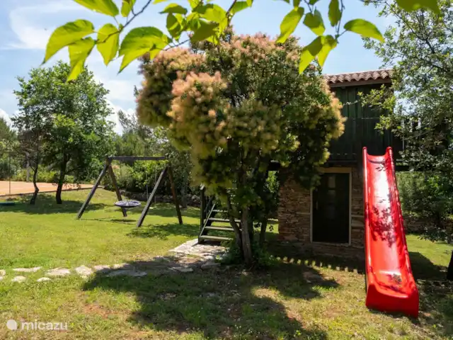 Villa Vinela huren in Kroatië, Istrië, Buje - villa glijbaan en schommel