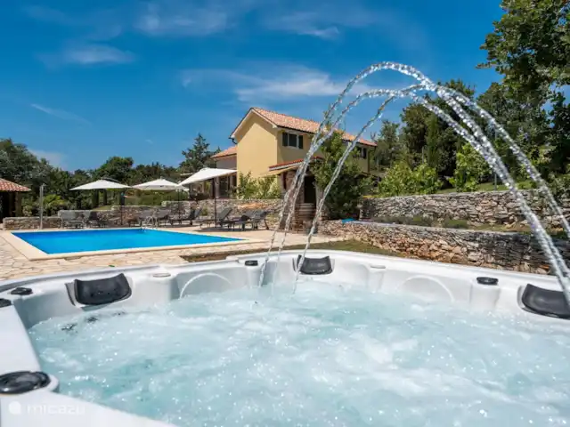 Villa Vinela huren in Kroatië, Istrië, Buje - villa jacuzzi en zwembad