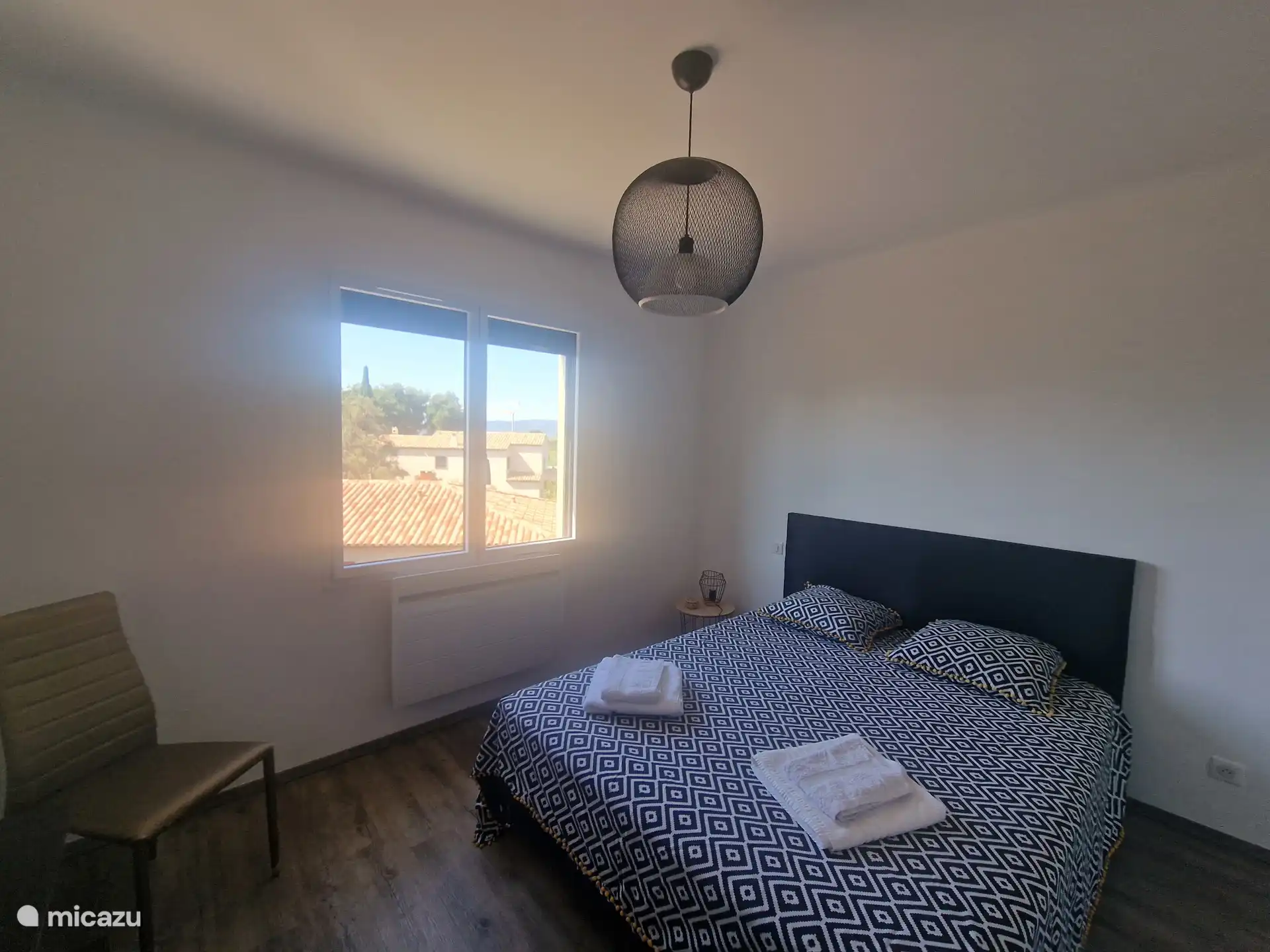 3. Doppelzimmer mit Klimaanlage und Kleiderschrank