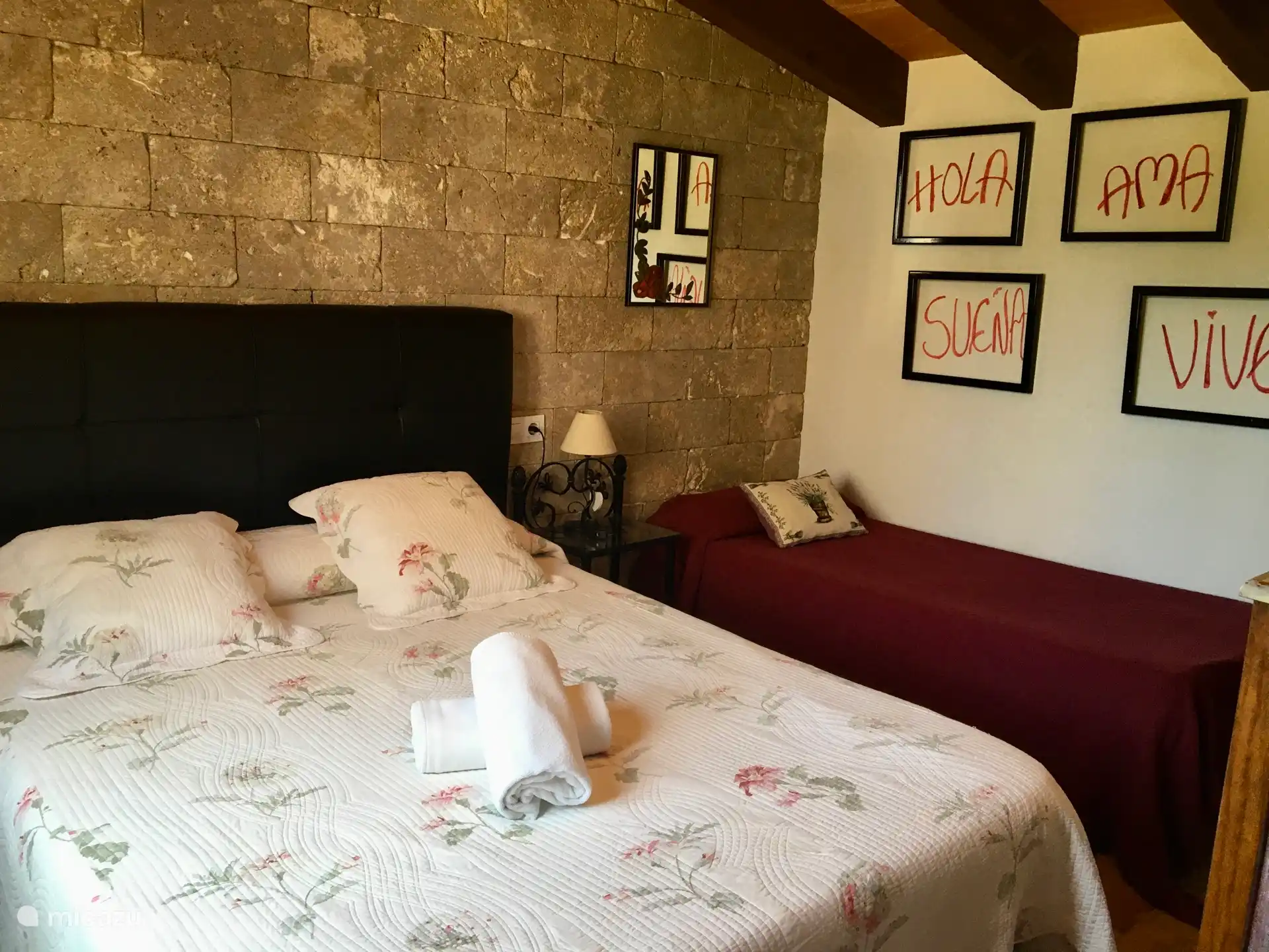 Doppelbett und Einzelbett