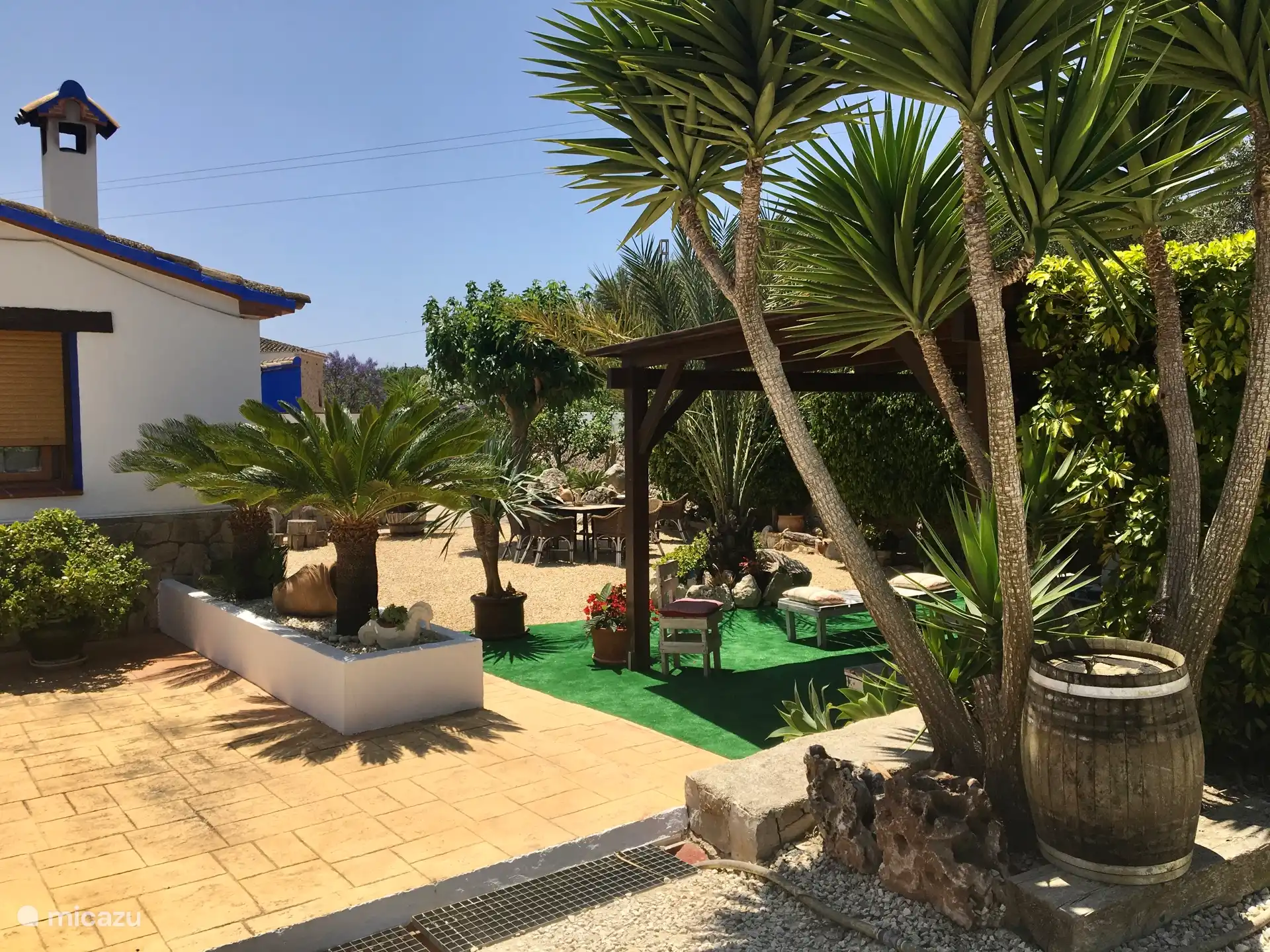 Verschiedene Sitzgelegenheiten zum Entspannen