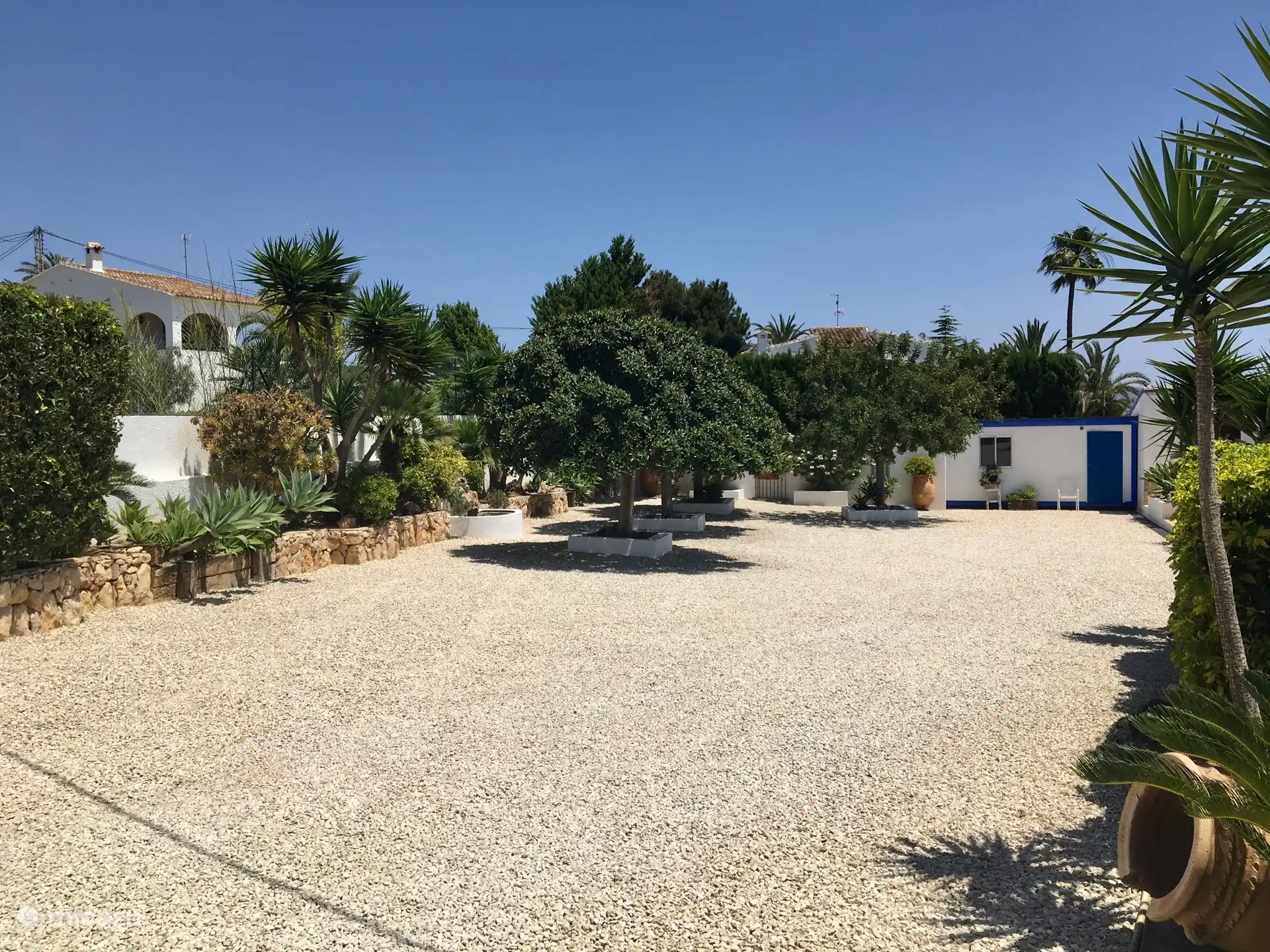 Geräumiger Golfplatz und ausreichend Parkplätze