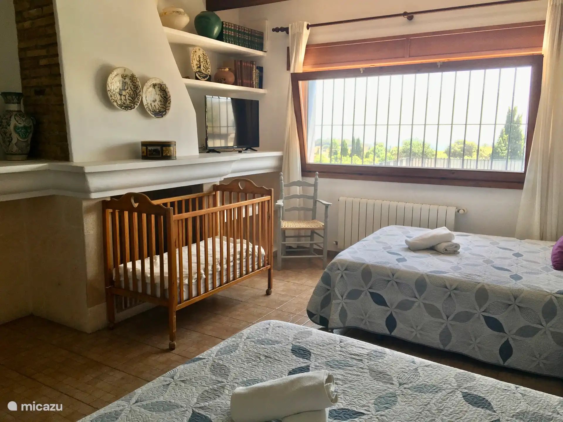 Mehrere Kinderbetten verfügbar