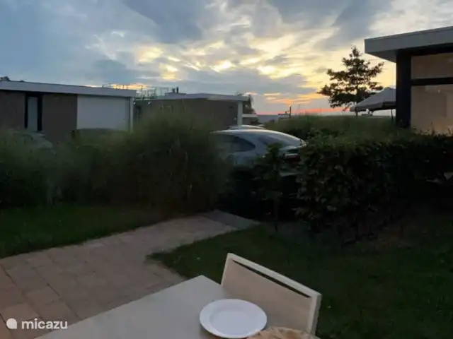 Lieu de repos au bord du lac  | Pays-Bas, Gueldre, Nunspeet - bungalow Une terrasse avec vieuw !