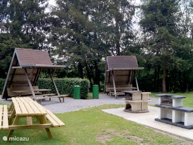 Location de Vacances Belgique, Ardennes, Durbuy, chalet - Tipi d’Amis Espace barbecue