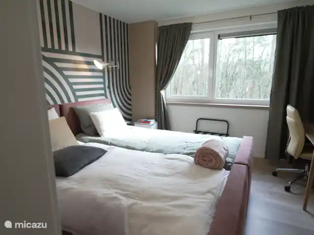 Moose Lodge Durbuy | Belgique, Ardennes, Barvaux-sur-Ourthe - maison de vacances La chambre de luxe avec poste de travail avec écran et connexion Ethernet
