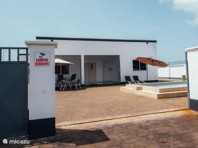 Apto. C de Survillage en Surinam, Paramaribo, Paramaribo - apartamento Jardín