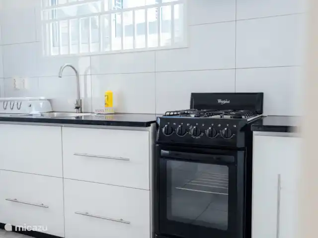 Apto. C de Survillage en Surinam, Paramaribo, Paramaribo - apartamento cocina