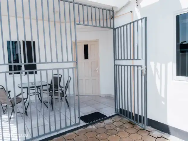 Apto. C de Survillage en Surinam, Paramaribo, Paramaribo - apartamento terraza
