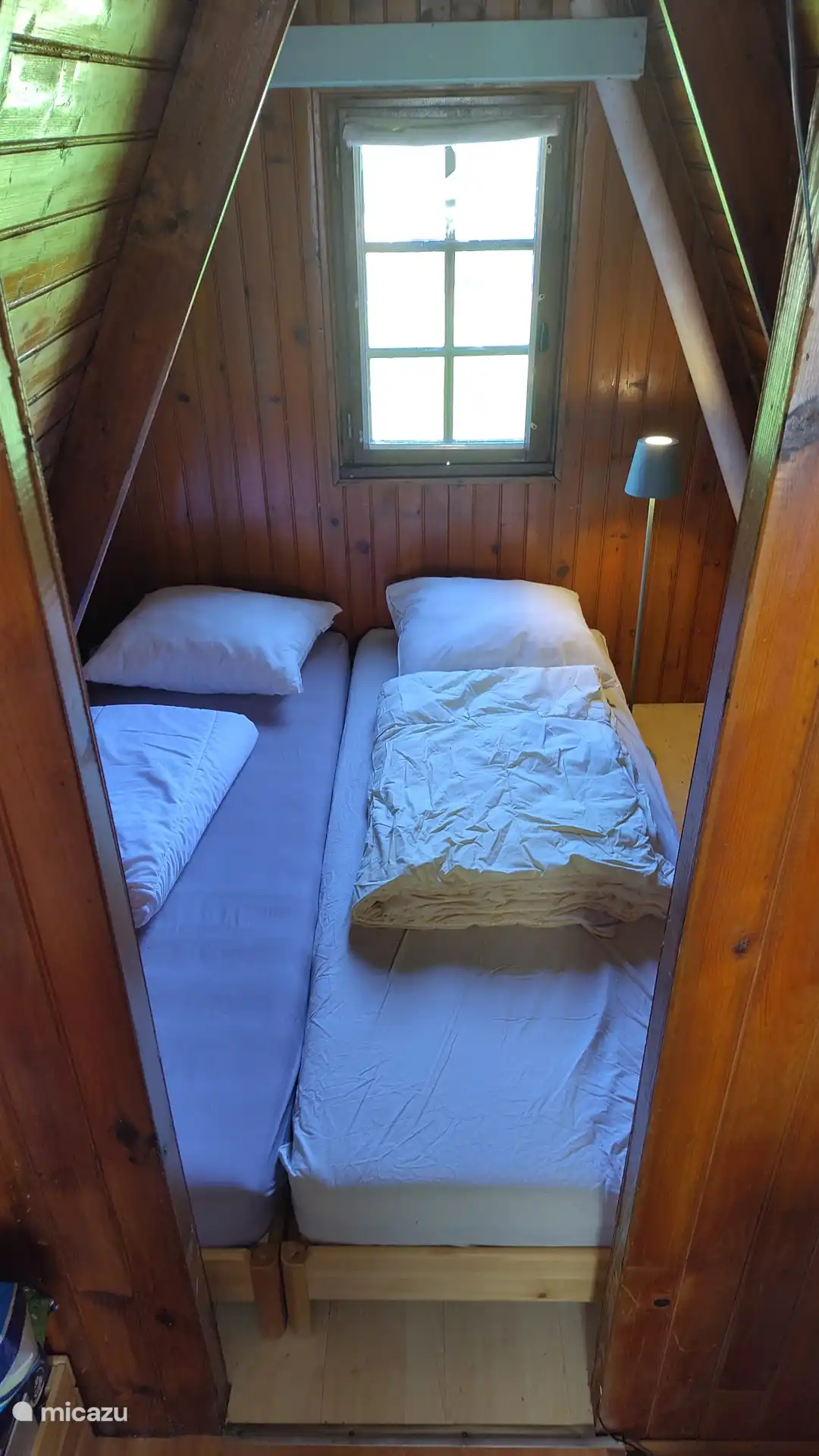 Zusammengeklickt kann es auch als zwei getrennte Betten genutzt werden.