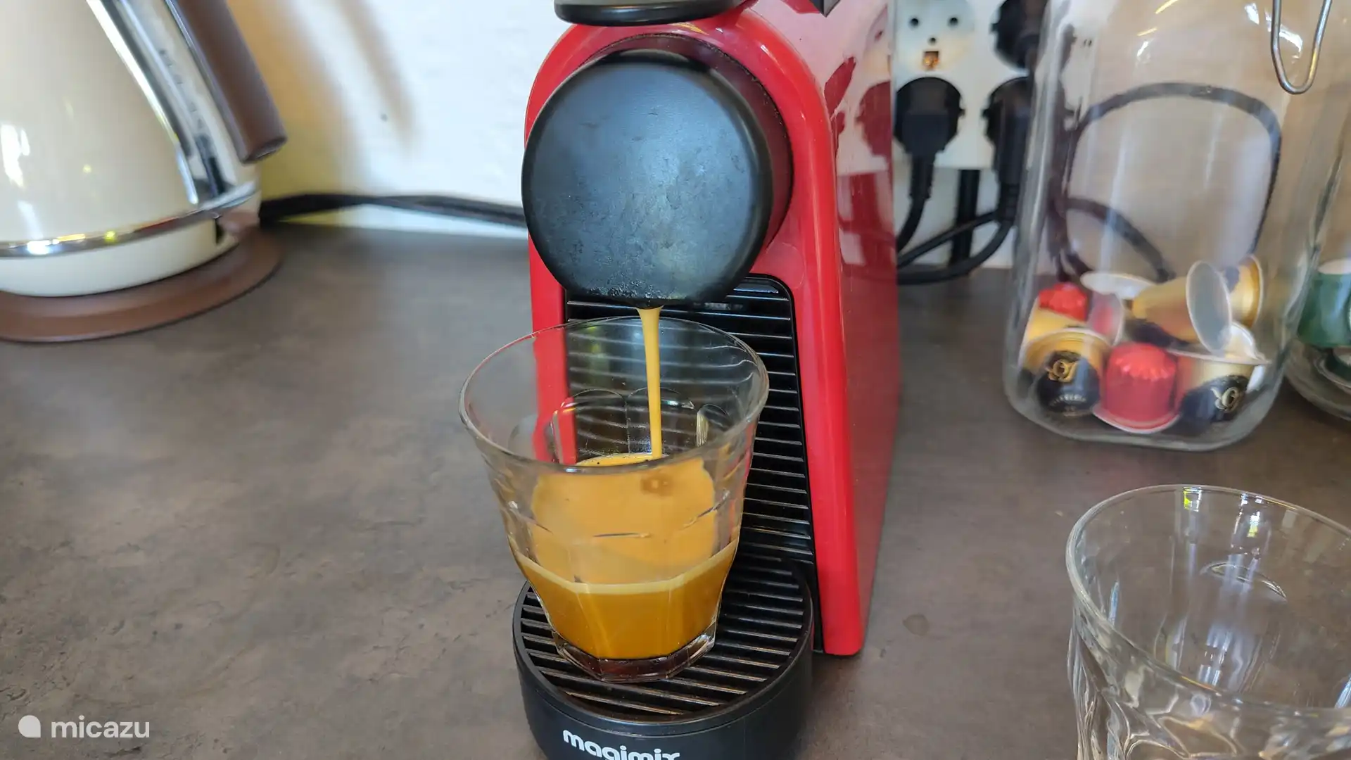 Nespresso und ein guter Wasserkocher aus Edelstahl