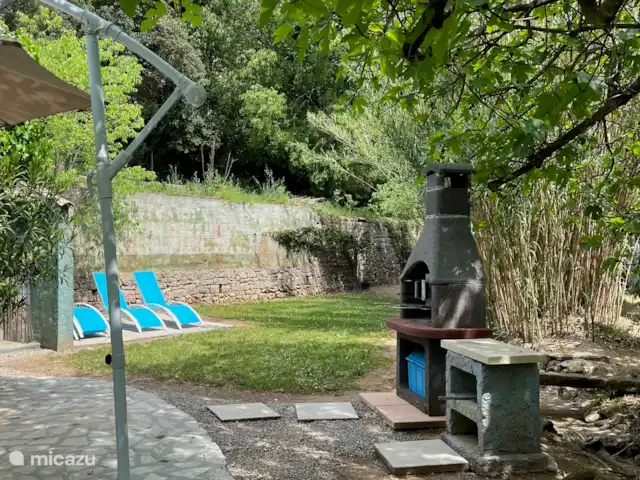 DOMAINE DE ST. AMOUR / LA CASA RURAL en Francia, Var, Trans-en-Provence - casa rural / cabaña Jardín privado