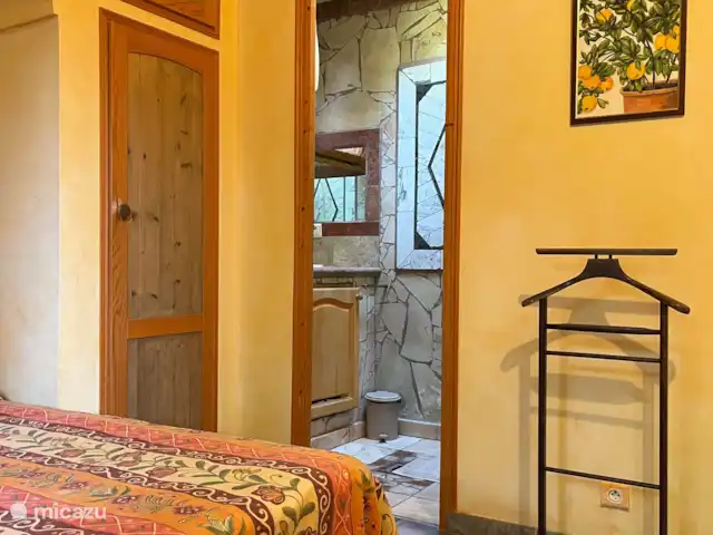 DOMAINE DE ST. AMOUR / LA CASA RURAL en Francia, Var, Trans-en-Provence - casa rural / cabaña Dormitorio 1.1