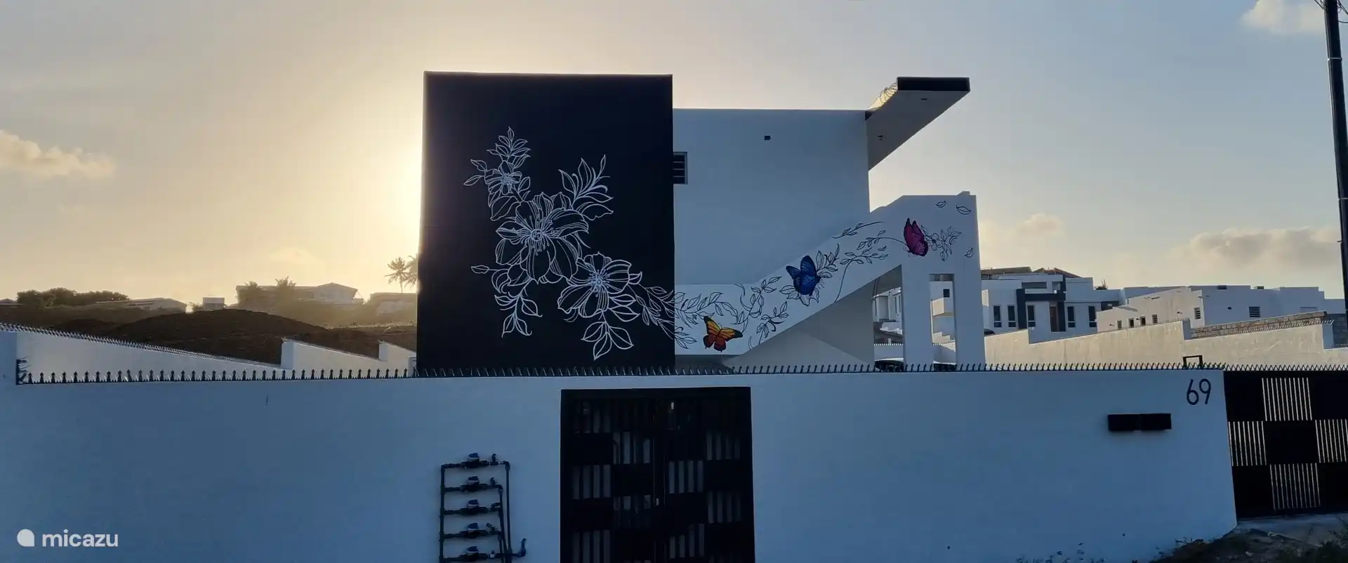 Central 2BR Apt - 10 Mins Mambo Bch in Curaçao, Banda Ariba (East), Mambo Beach - Apartment