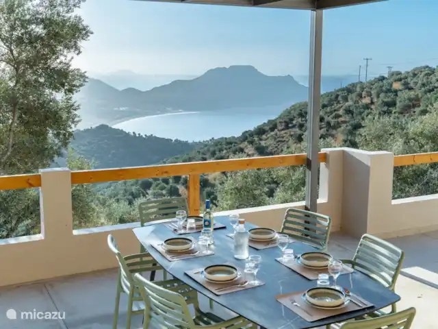 Villa Celest en Grecia, Creta,  Sellia - villa Terraza con vistas