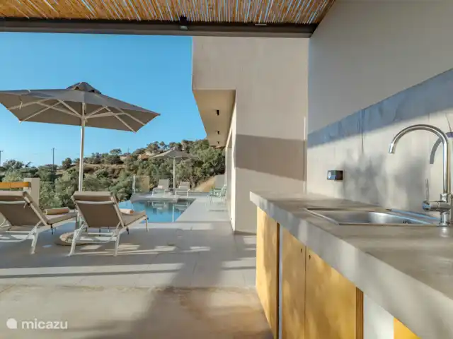 Villa Celest en Grecia, Creta,  Sellia - villa Terraza con piscina