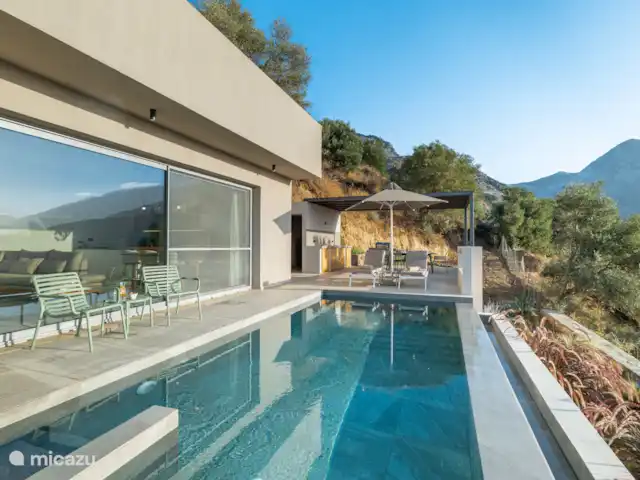 Villa Celest en Grecia, Creta,  Sellia - villa Piscina con terraza