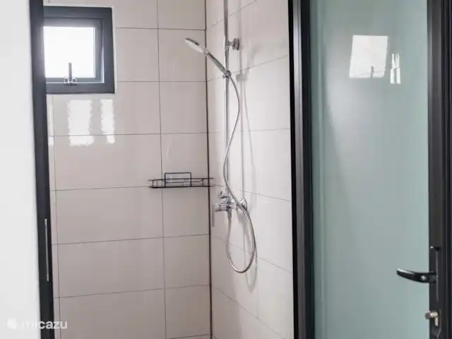 Apartamento de nueva construcción en el sur en Surinam, Paramaribo, Paramaribo - apartamento Ducha