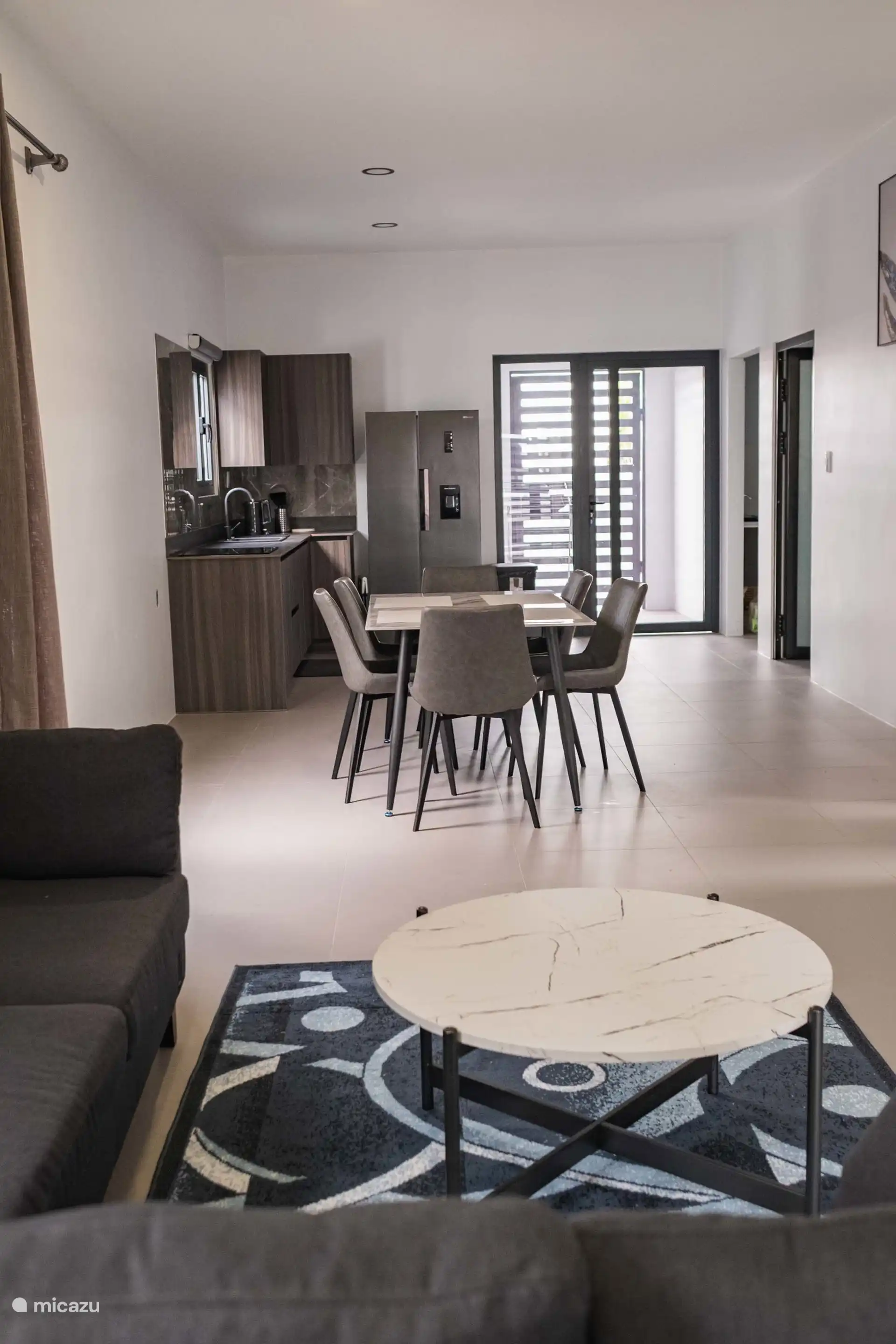 Cuisine, table à manger