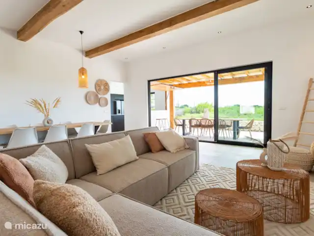 LXRY Villa 2 huren in Curaçao, Banda Ariba (oost), Brakkeput Mei Mei - villa De woonkamer