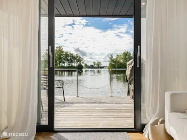 camper / jacht / woonboot huren in Nederland, Groningen, Haren – Tango Mooi uitzicht op het water
