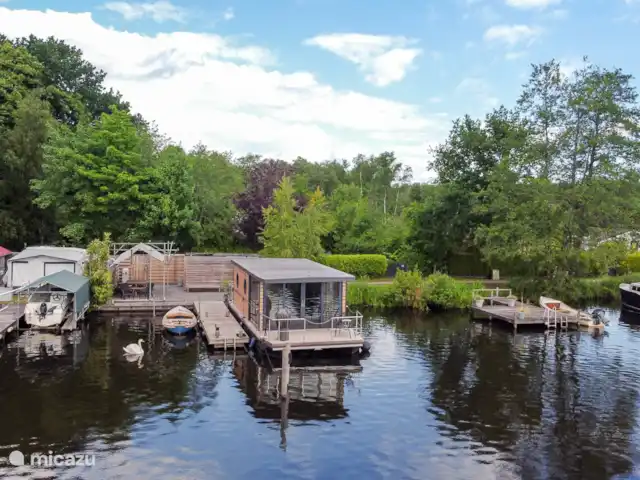 camper / jacht / woonboot huren in Nederland, Groningen, Haren – Tango Vrije ligging met veel pricacy