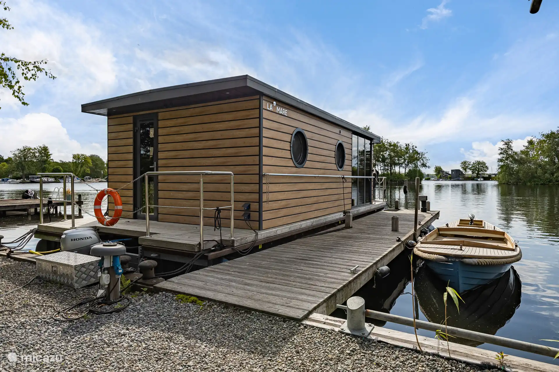 Der Zugang zum Hausboot