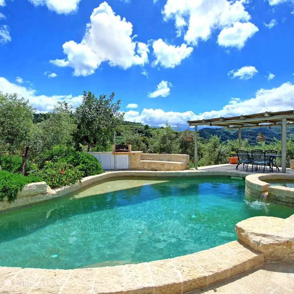 Villa Platanias