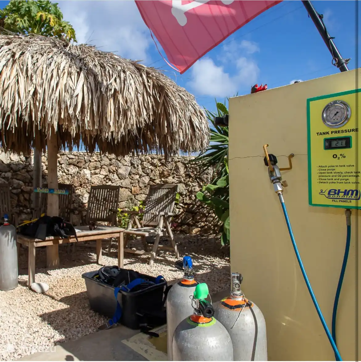 Centre de plongée en face de la Villa 1A