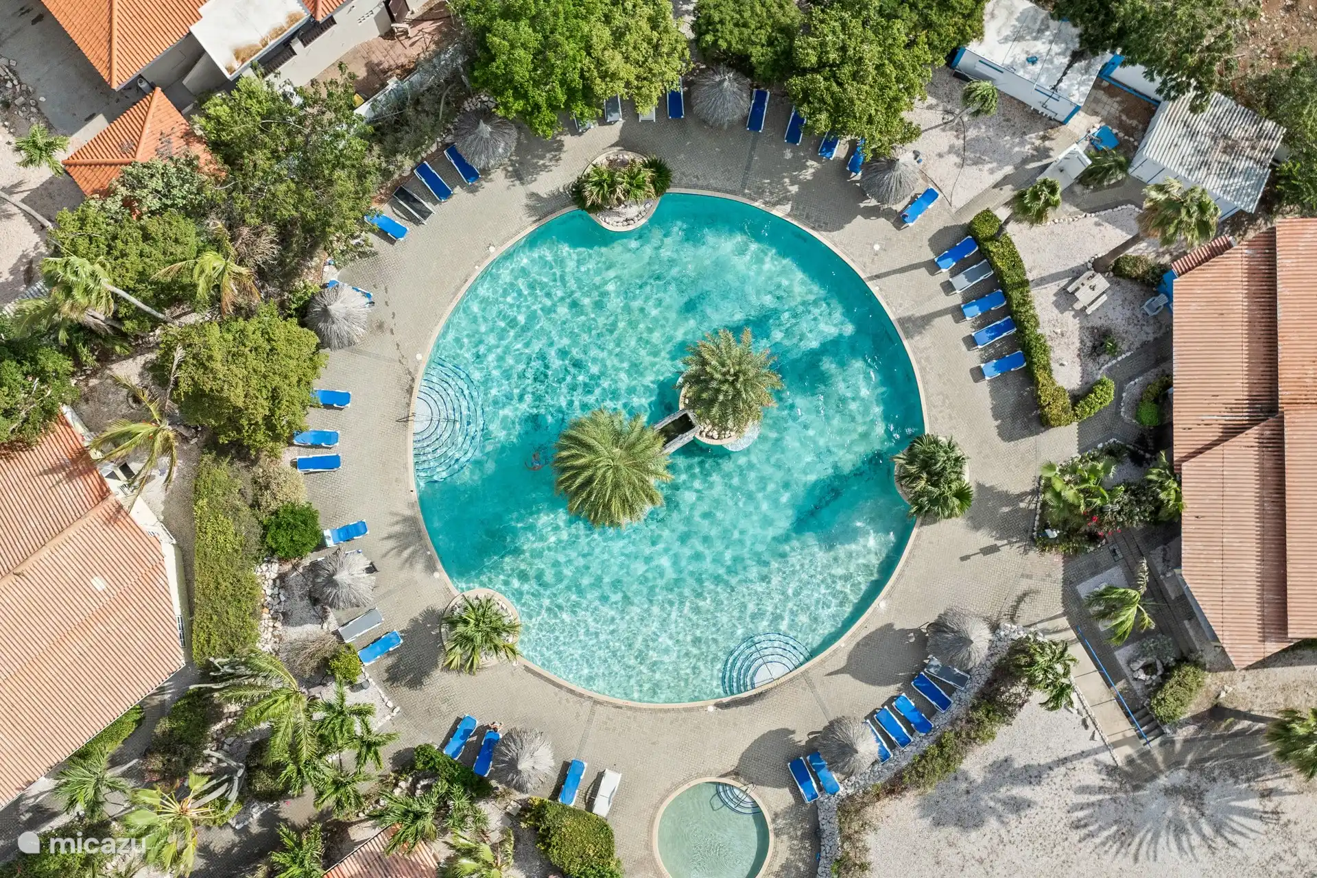 Piscina desde arriba