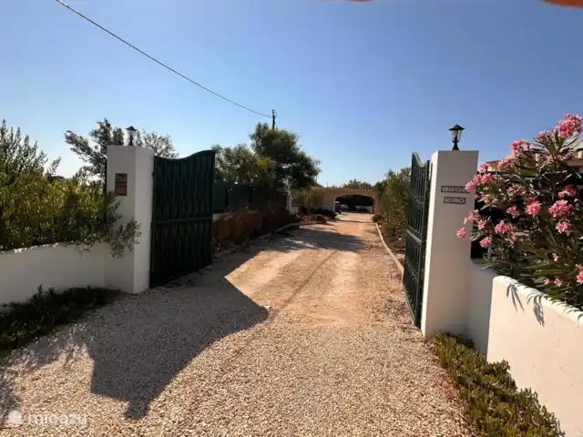 Vivenda Salim huren in Portugal, Algarve, Porches (Lagoa) - villa oprijlaan