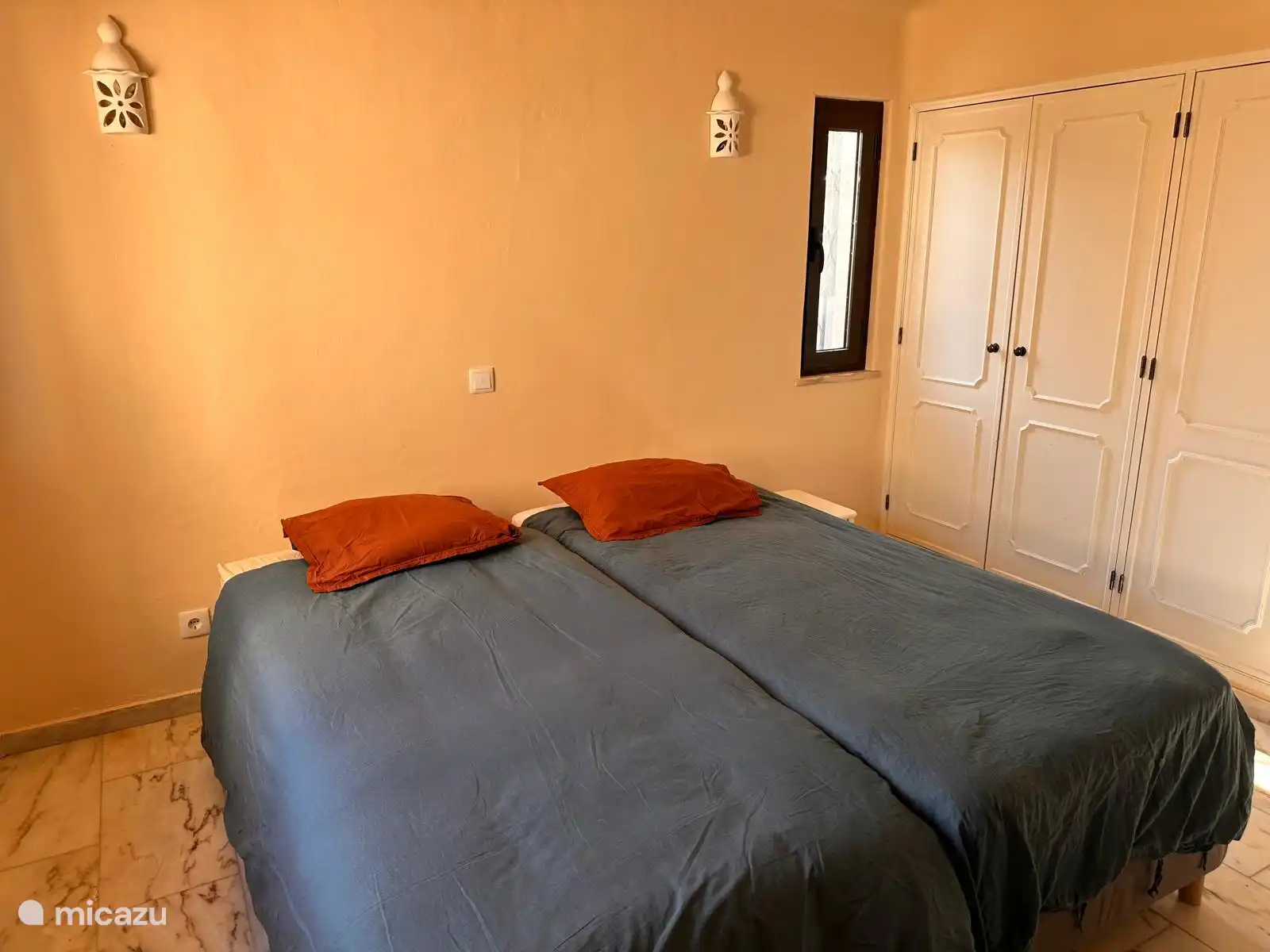 Chambre 2 en bas
