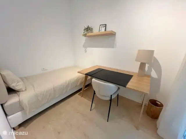 Appartement de luxe au cœur de Valence ! | Espagne, Valence, Valence (ville) - appartement Chambre 3 : sommier tapissier simple confortable