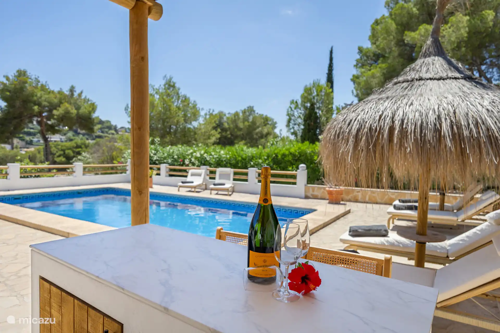 ¡Toma el sol, siéntate y RELÁJATE......!!!