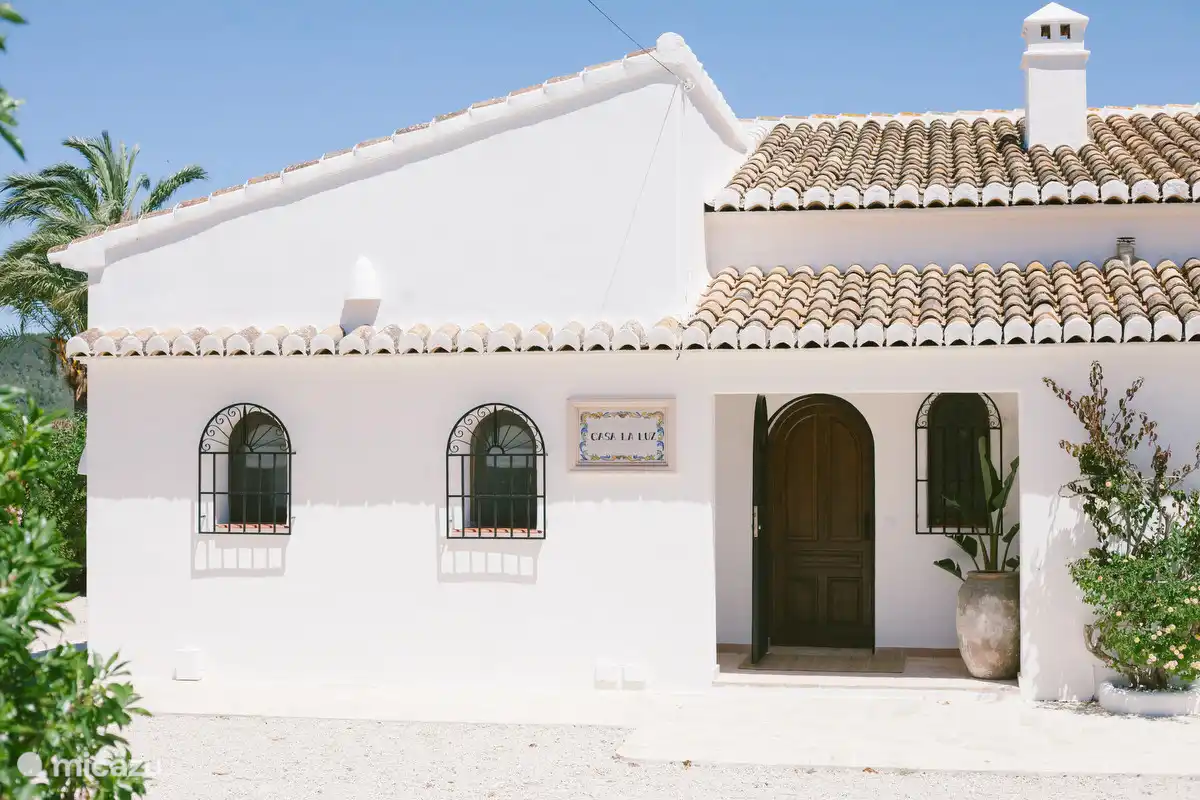 Casa La Luz is very stylishly decorated and the name says it all, this holiday home is wonderfully light and spacious.