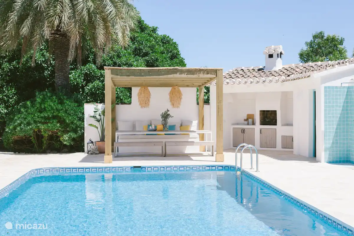 A lovely garden to relax in.