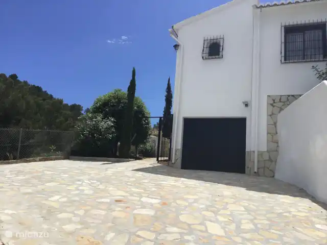 Casa Javea Sol | Espagne, Costa Blanca, Jávea - villa Parking privé et terrain clos avec portail verrouillable.