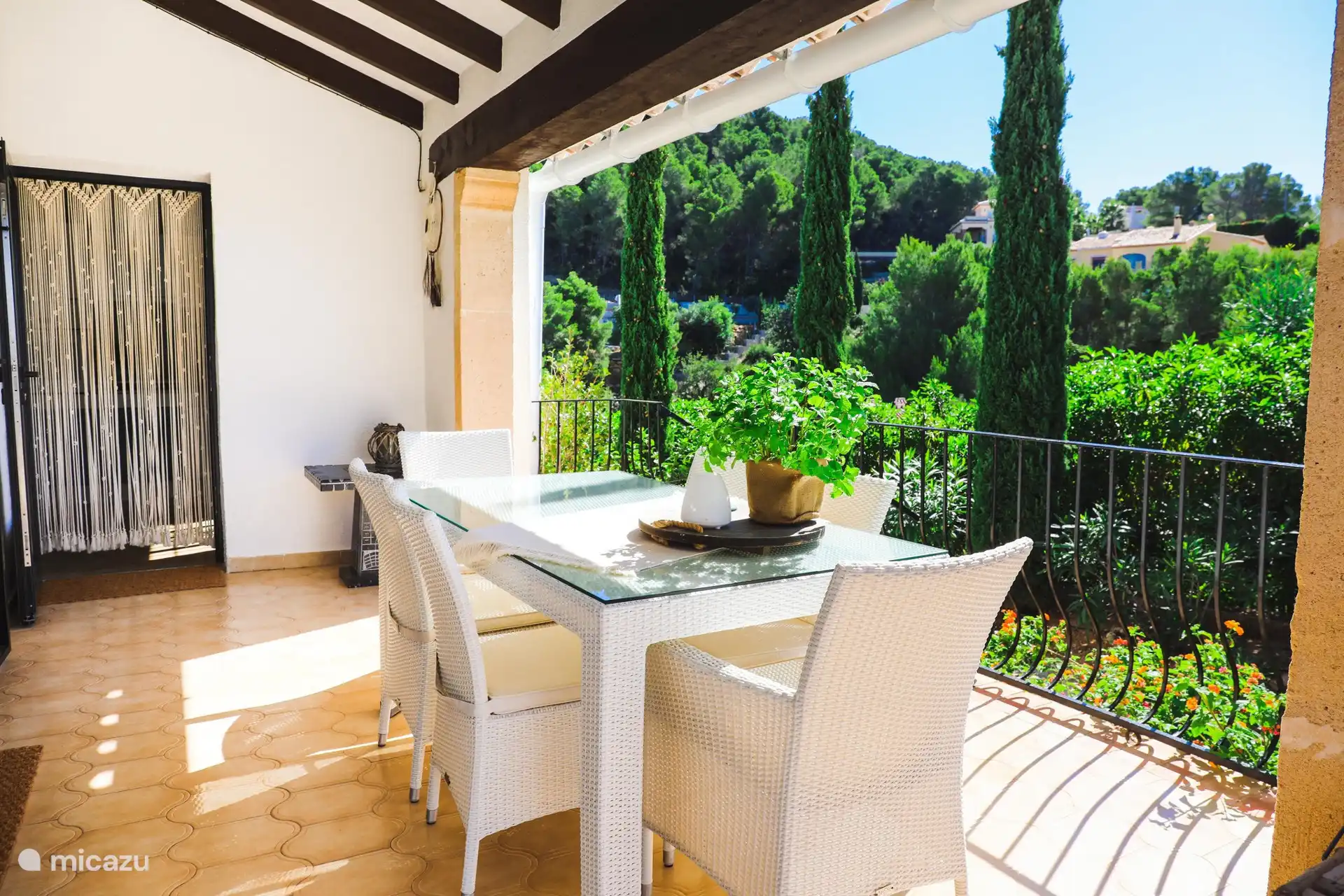 Profitez d’un long dîner et profitez des soirées d’été.