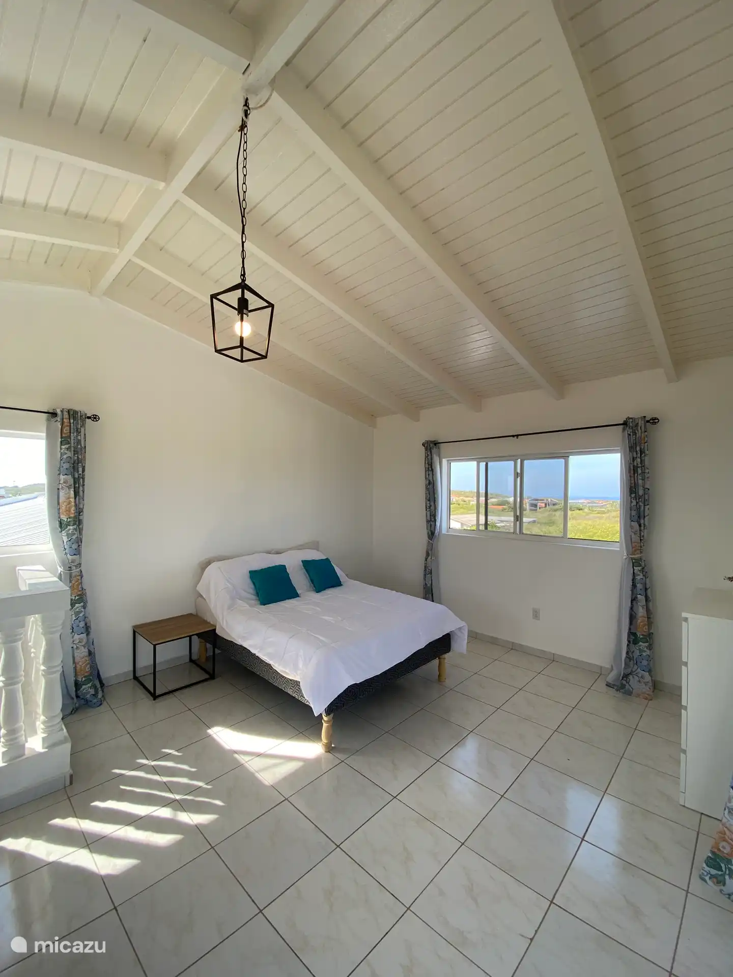 Eines der fünf Schlafzimmer in der Villa. 