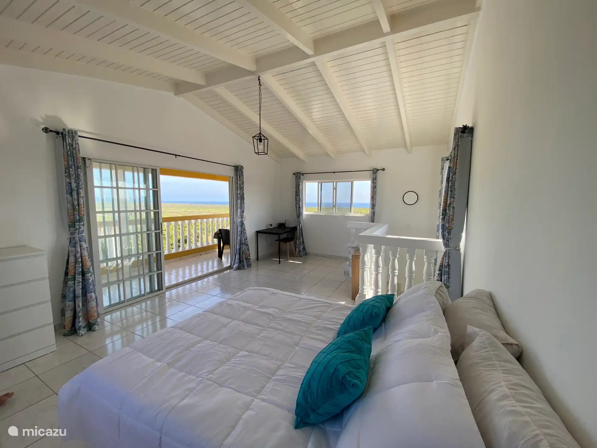 Eines der fünf Schlafzimmer in der Villa. 