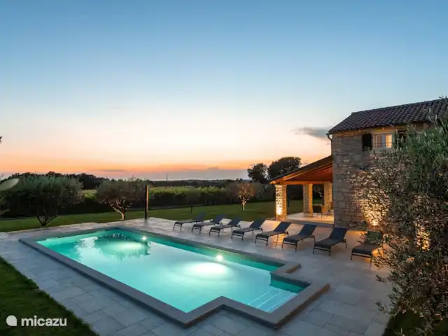Villa Rosini 12 huren in Kroatië, Istrië, Porec - villa de villa 's avonds