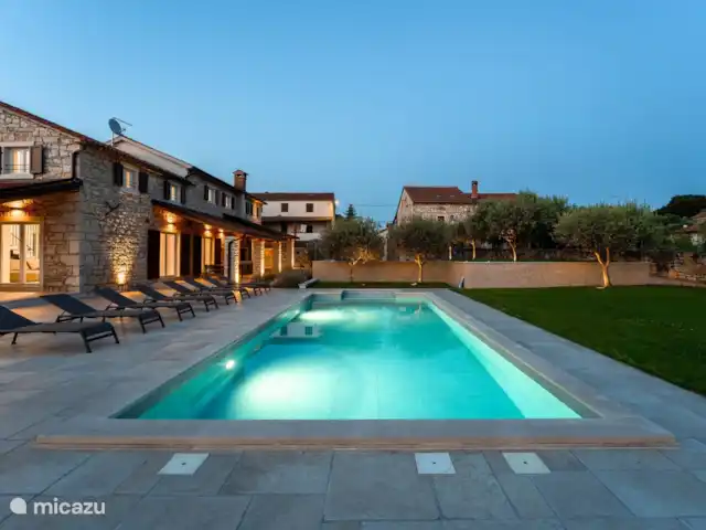 Villa Rosini 12 huren in Kroatië, Istrië, Porec - villa de villa 's avonds