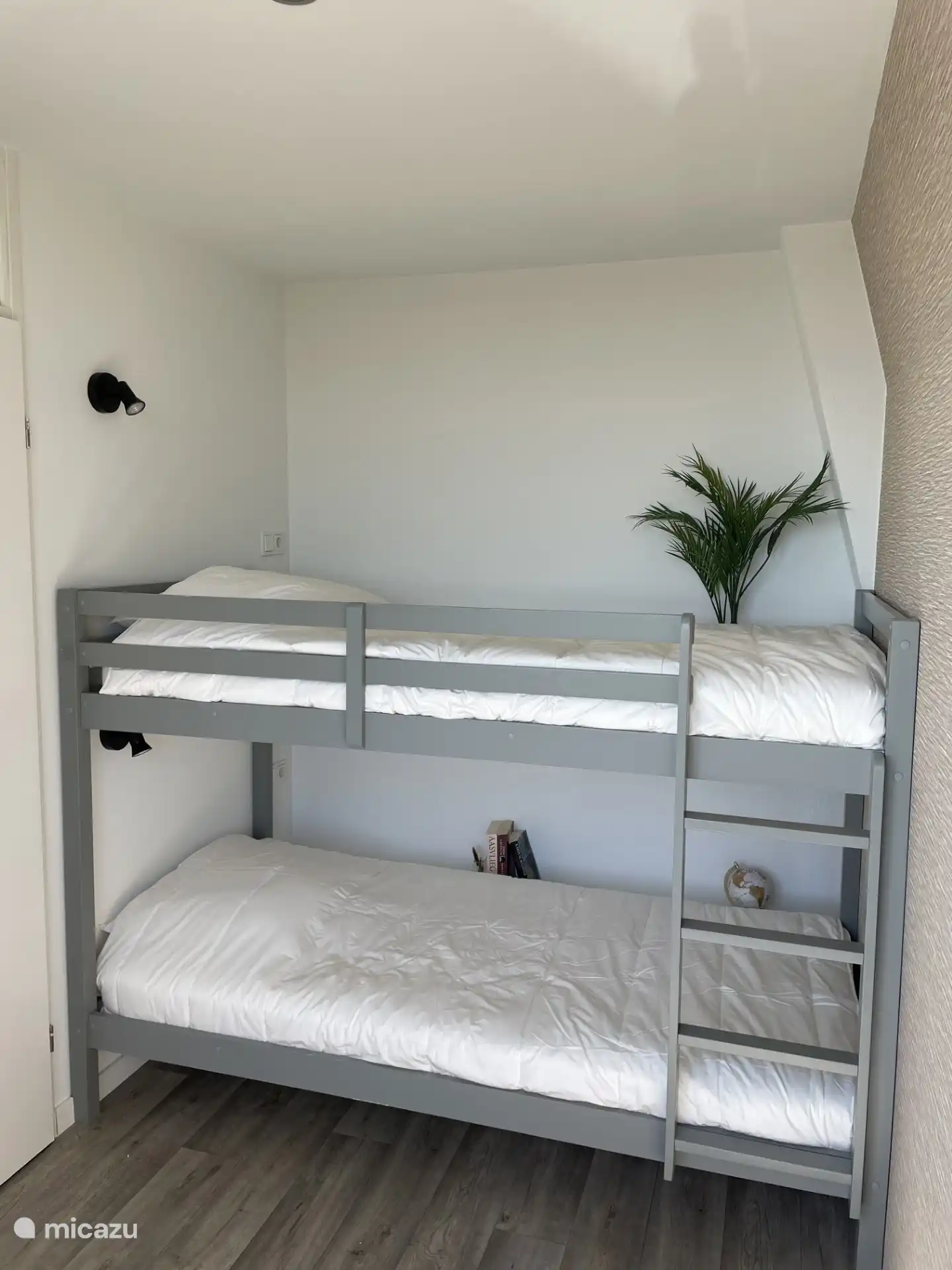 Slaapkamer 2 met stapelbed 