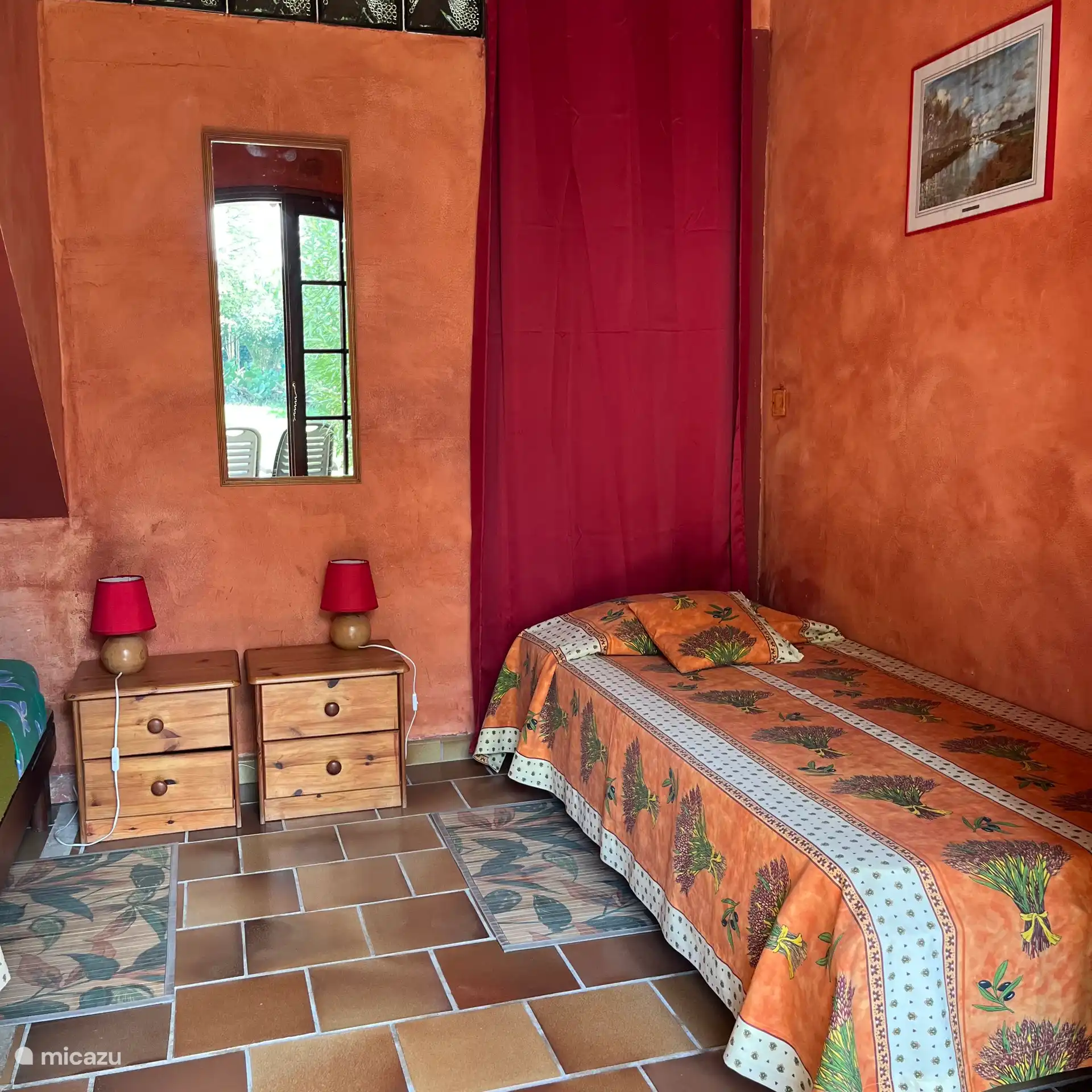 Separates Schlafzimmer mit 2 Einzelbetten, perfekt für Kinder oder Freunde