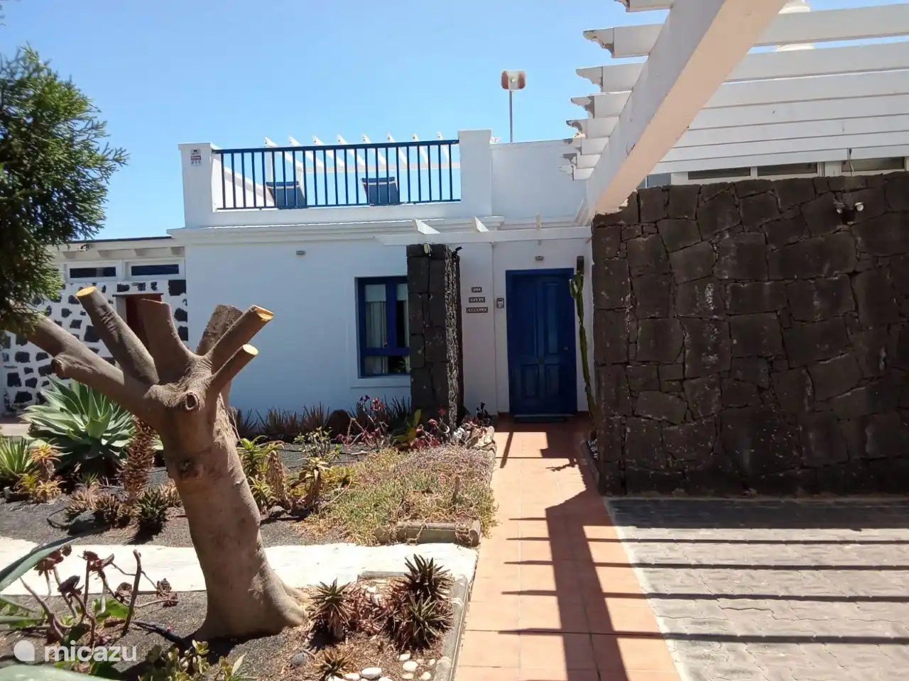 When can we welcome you to Casa Raina?